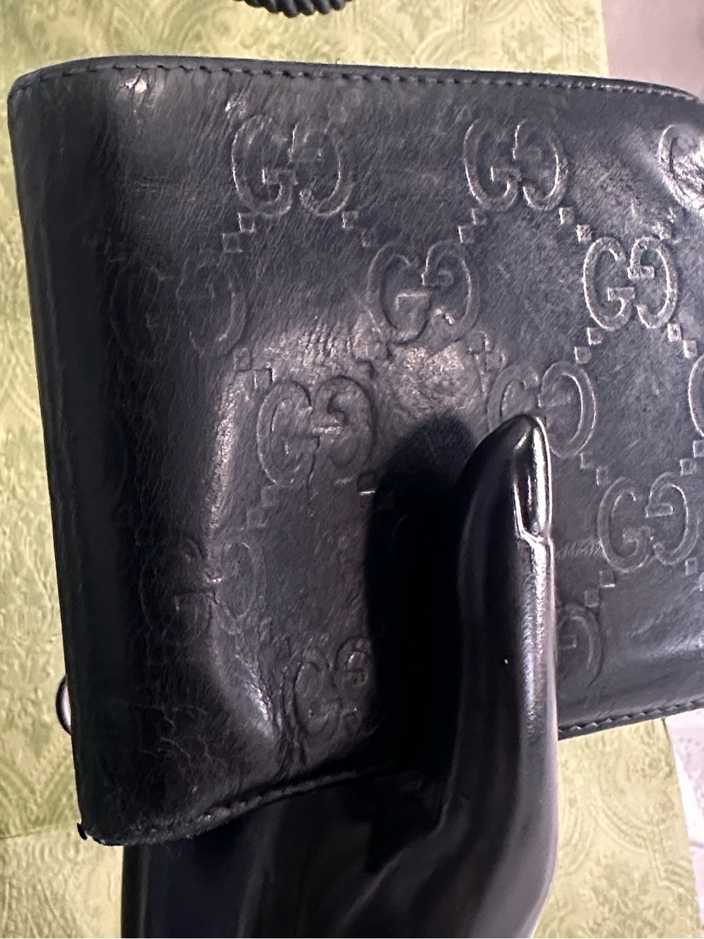 Gucci Black Embossed GG Leather Bifold Wallet - Picture 4 of 11